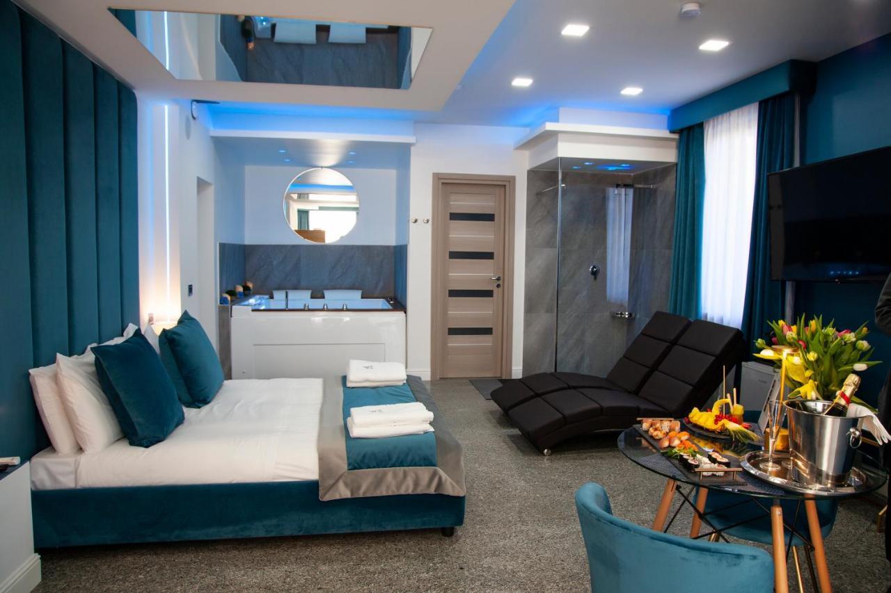 פוזולי Hotel Ibisco Suites & Relax מראה חיצוני תמונה