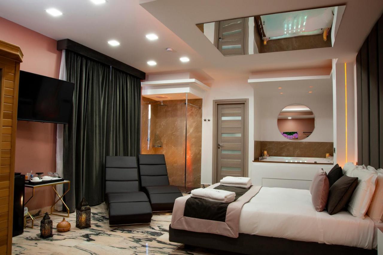 פוזולי Hotel Ibisco Suites & Relax מראה חיצוני תמונה