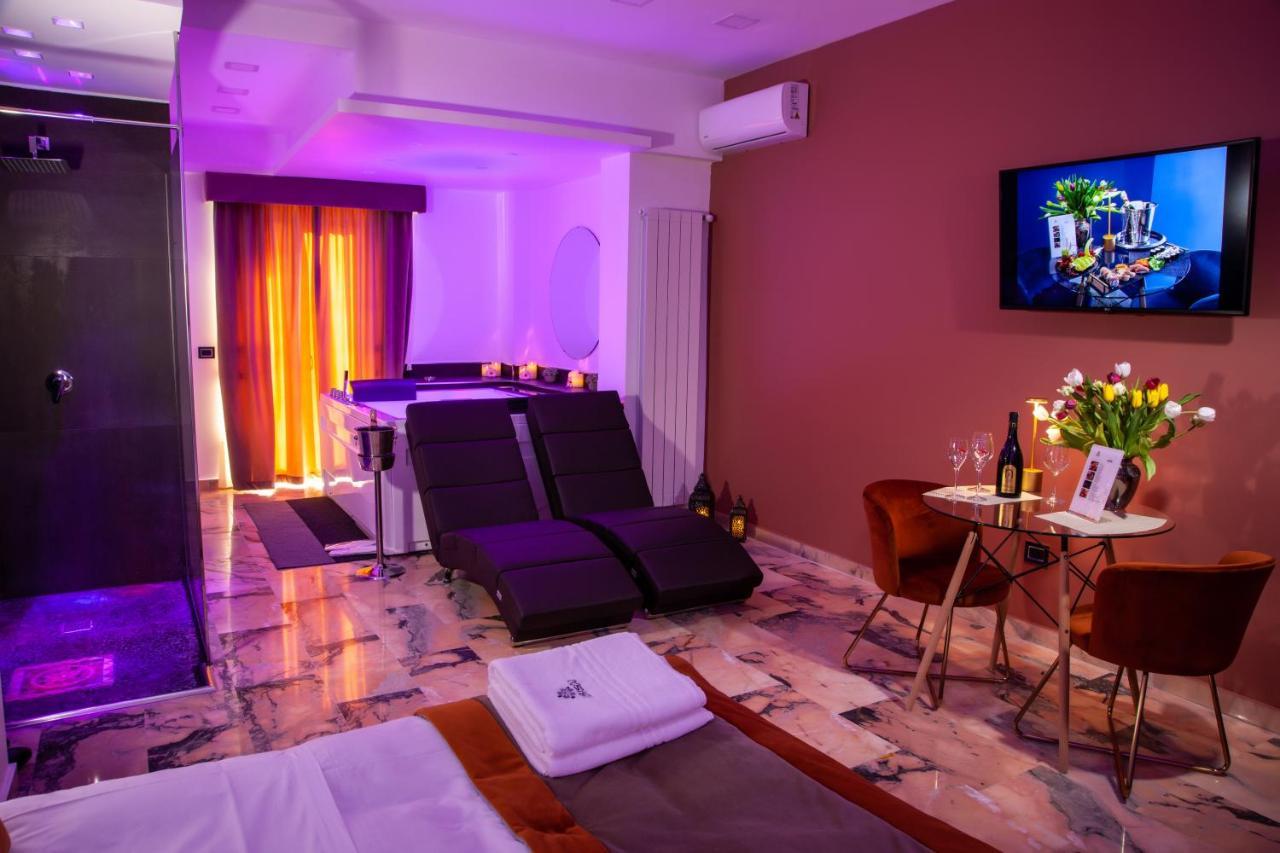 פוזולי Hotel Ibisco Suites & Relax מראה חיצוני תמונה