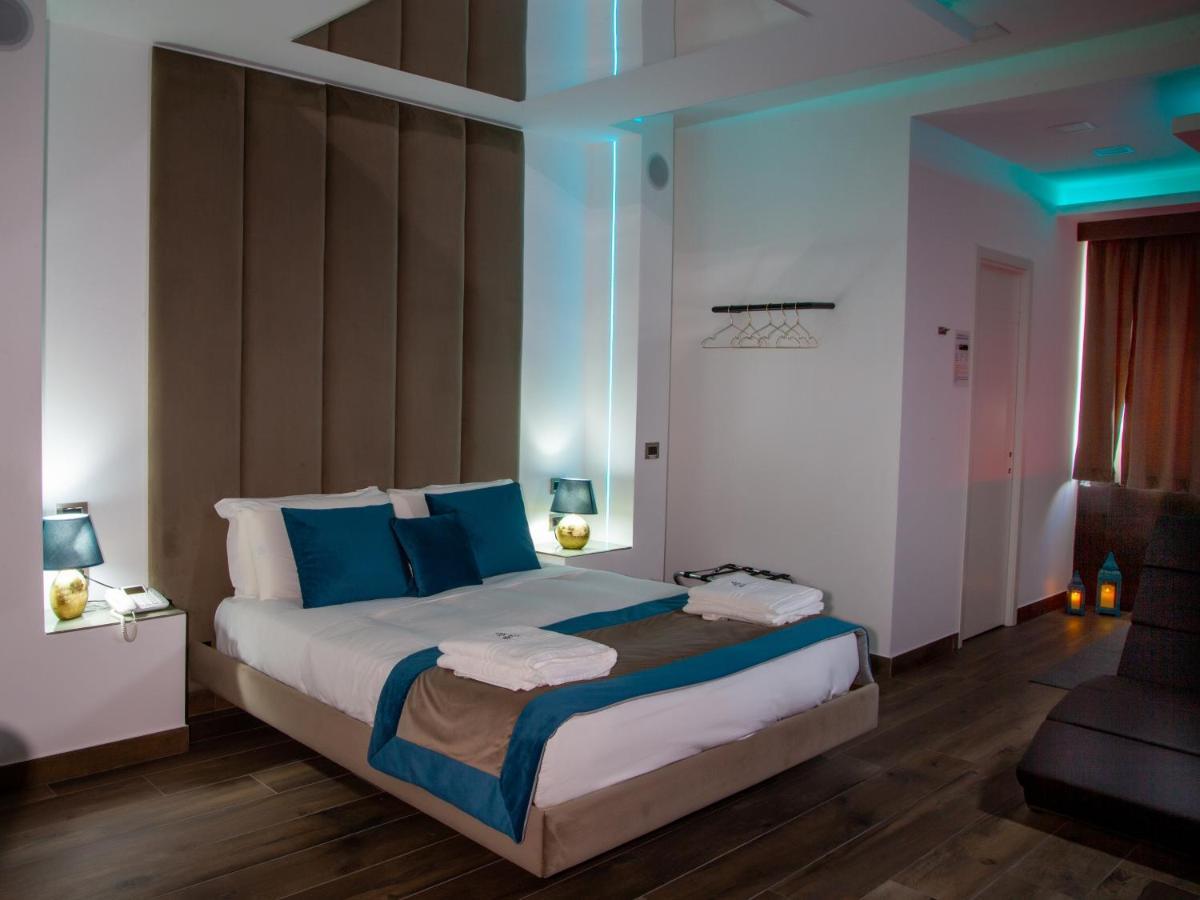 פוזולי Hotel Ibisco Suites & Relax מראה חיצוני תמונה