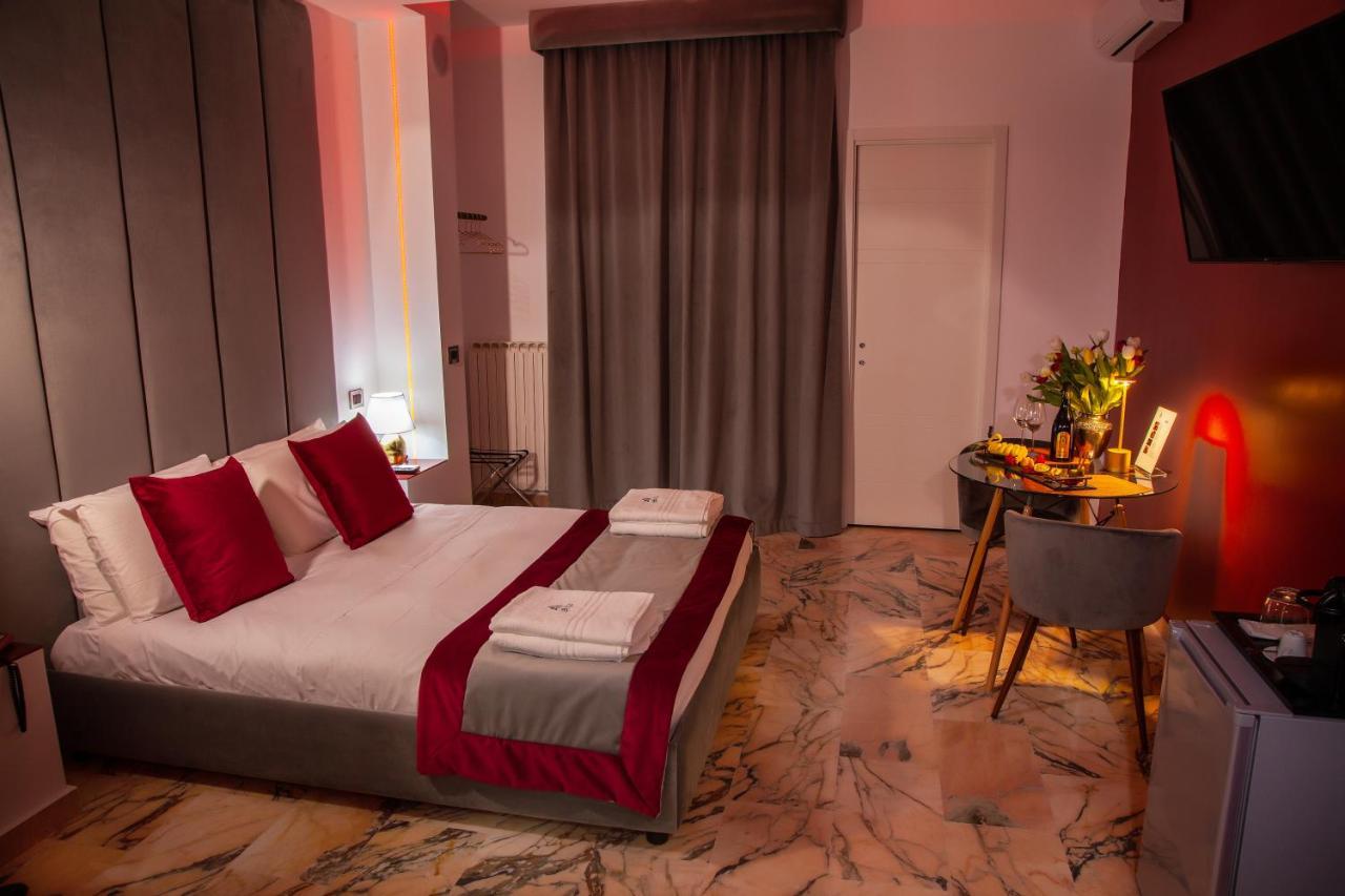 פוזולי Hotel Ibisco Suites & Relax מראה חיצוני תמונה