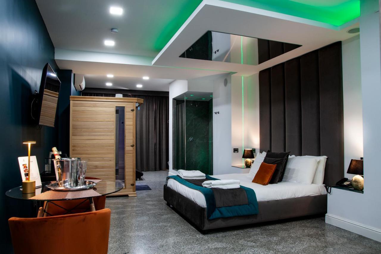 פוזולי Hotel Ibisco Suites & Relax מראה חיצוני תמונה