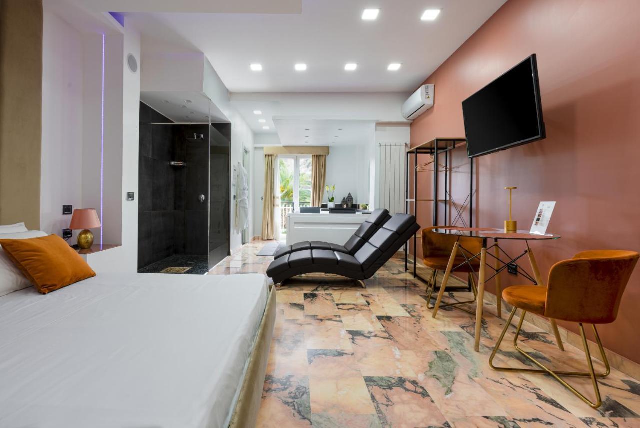 פוזולי Hotel Ibisco Suites & Relax מראה חיצוני תמונה