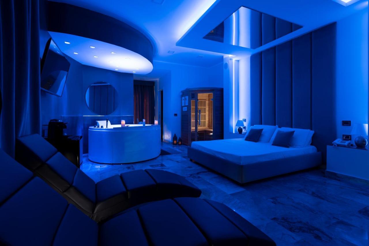 פוזולי Hotel Ibisco Suites & Relax מראה חיצוני תמונה