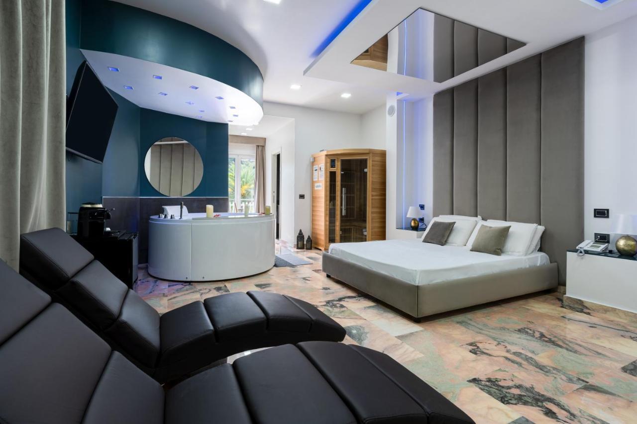פוזולי Hotel Ibisco Suites & Relax מראה חיצוני תמונה