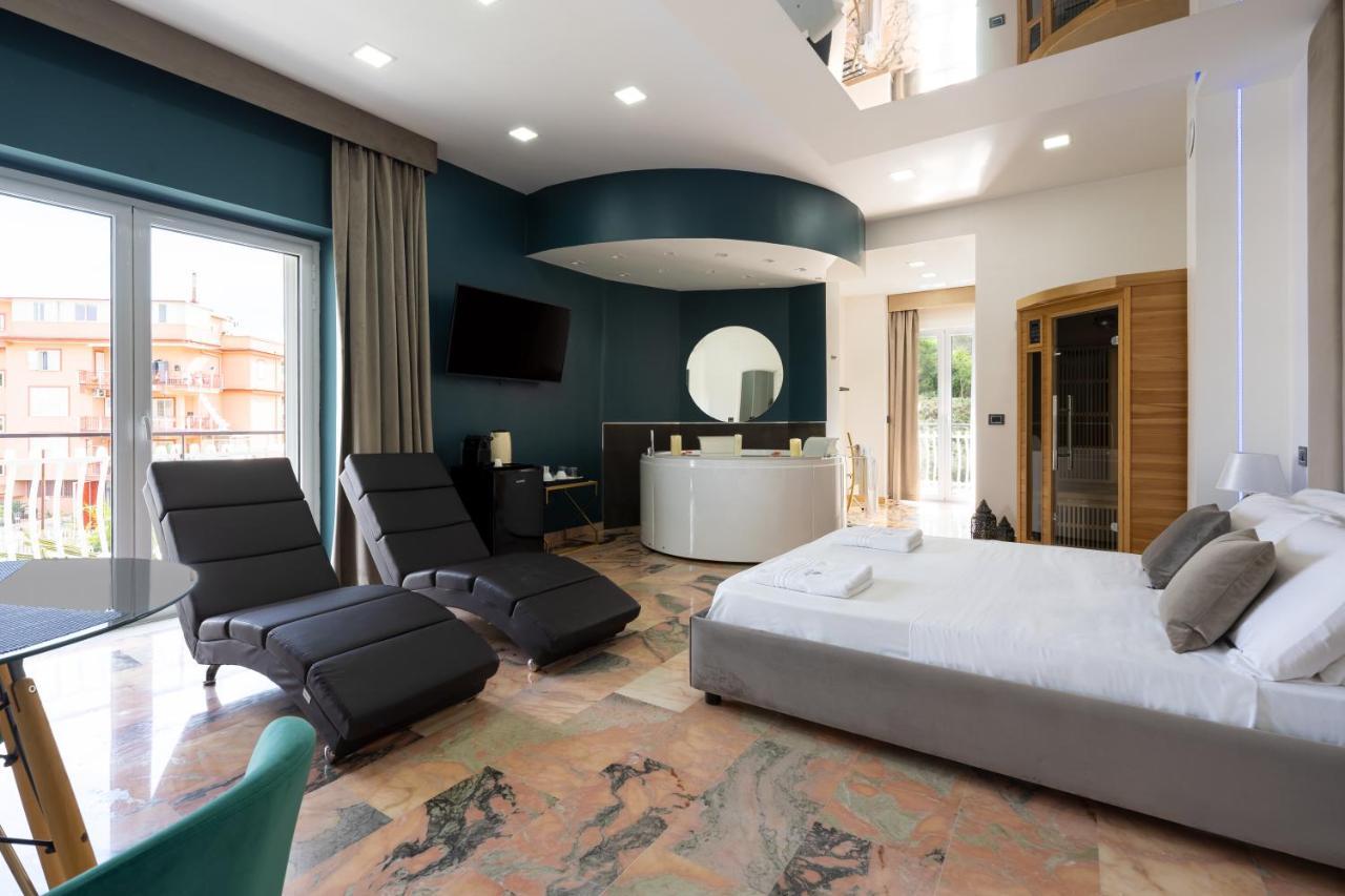 פוזולי Hotel Ibisco Suites & Relax מראה חיצוני תמונה