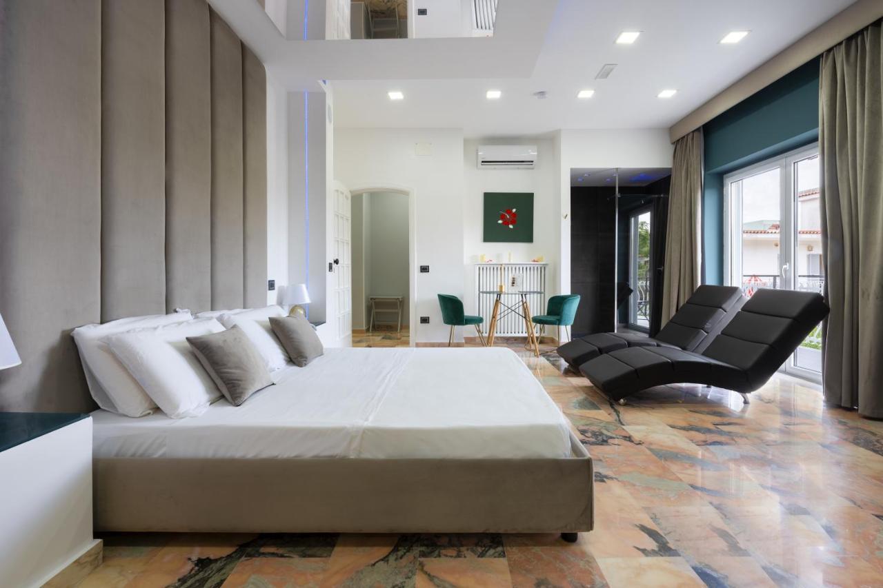 פוזולי Hotel Ibisco Suites & Relax מראה חיצוני תמונה