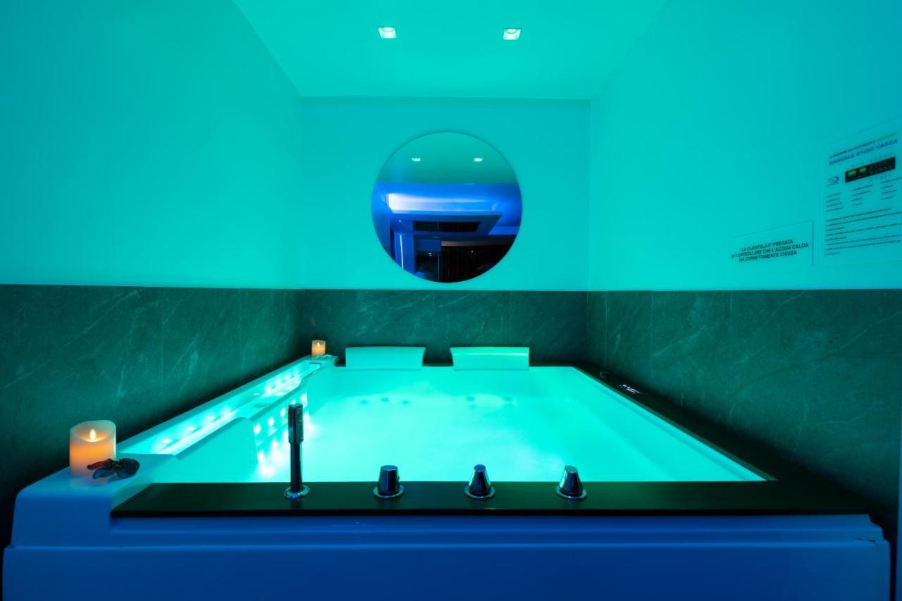 פוזולי Hotel Ibisco Suites & Relax מראה חיצוני תמונה